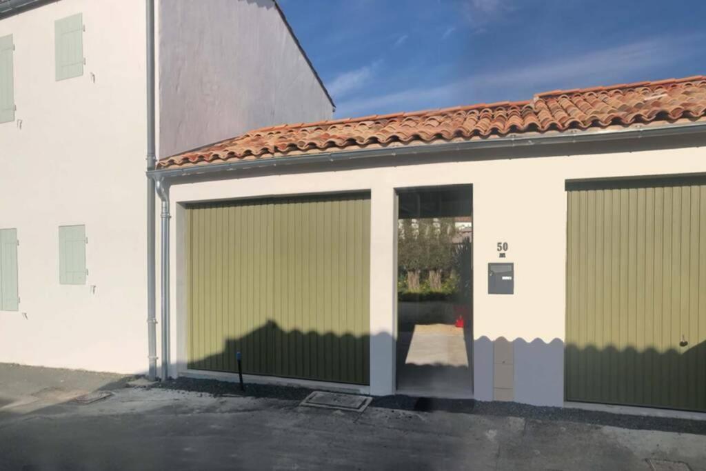 Vila L'Oiseliere ------- Nul Part Ailleurs Loix Exteriér fotografie